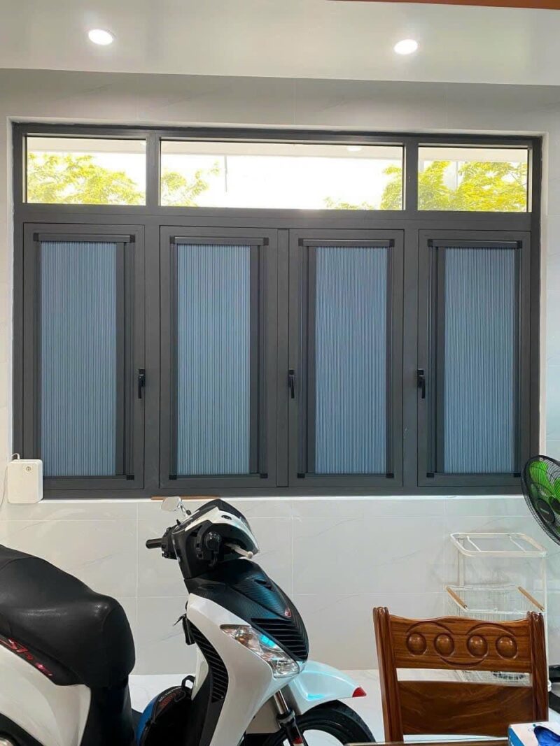 Rèm Tổ Ong Che Nắng Giếng Trời – Giải Pháp Hiện Đại Cho Không Gian Đón Sáng